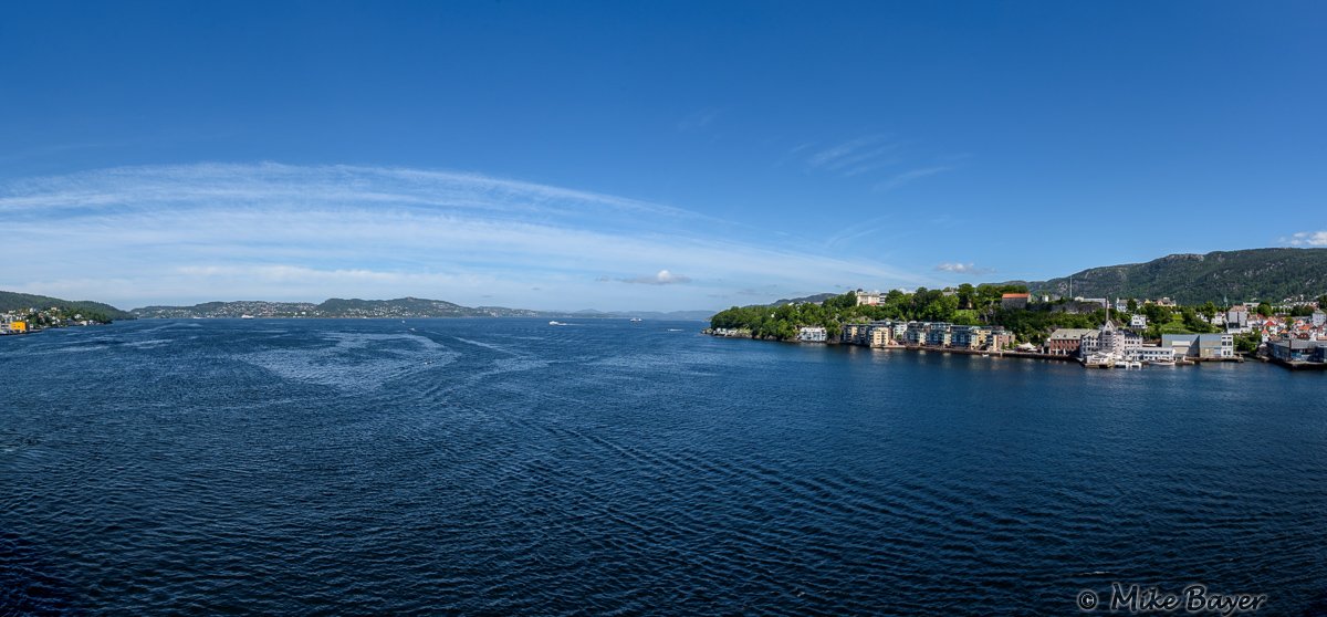 Anfahrt auf Bergen aus den Schären